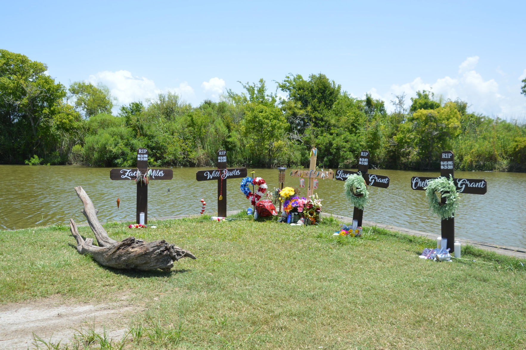 4th victim dies in Chambers Co. boat crash